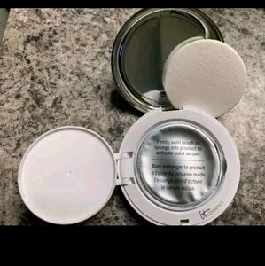 IT COSMETICS CONFIDENCE IN A COMPACT "FAIR"-0.63 Oz-BNWOB-Discont…